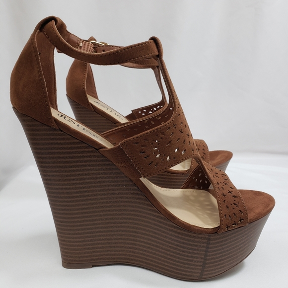 JustFab SHEREE Platform Sandals - Picture 8 of 16